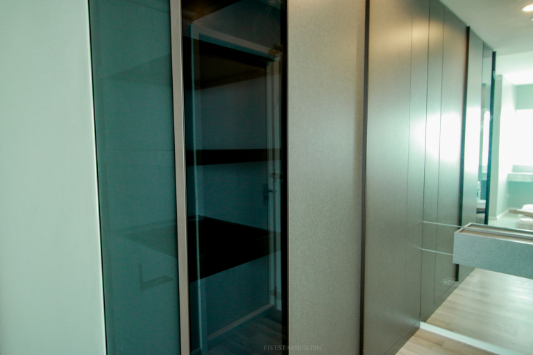 บิ้วอิน คอนโด Thekey Sathorn Charoenraj